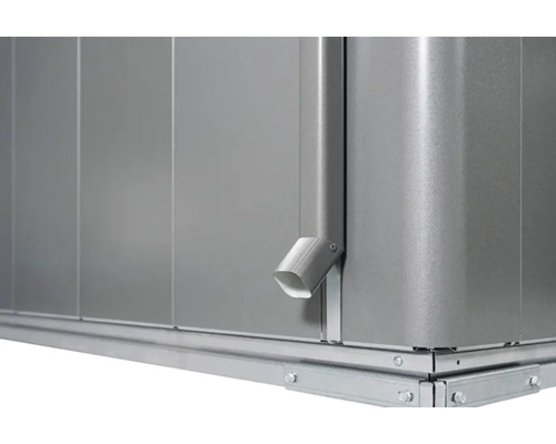 Detailný pohľad na záhradný domček s odkvapom