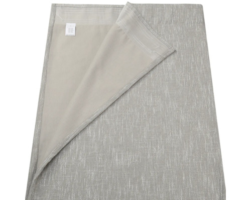 Záves s riasiacou stuhou a nepriehľadnou podšívkou