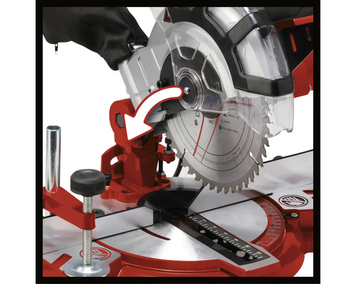 Pokosová píla s ochranným zariadením