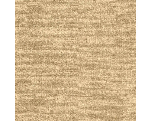 Detail béžovej textilnej tapety s jemnou štruktúrou