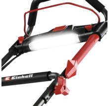 Detailný pohľad na kosačku na trávu s LED svetlom na rukoväti od spoločnosti Einhell