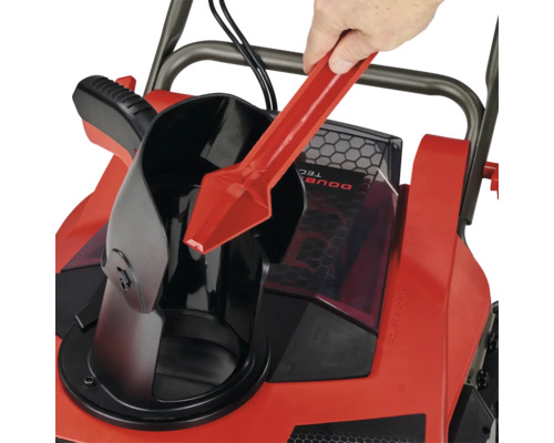 Čistiaci nástroj pre snehovú frézu v prevádzke