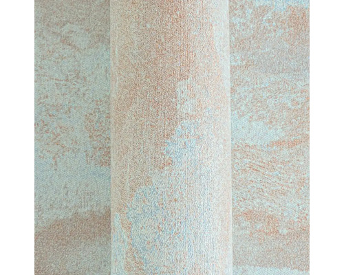 Zrolovaný koberec so vzorom