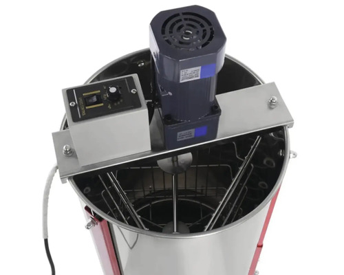 Medomet s reguláciou rýchlosti a nerezovým košom