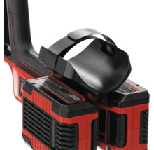 Dve červené a čierne batérie pre elektrické náradie