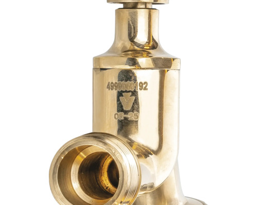 Detailný záber mosadzného vodovodného kohútika