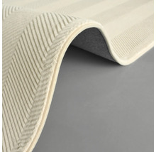 Detail pruhovaného koberca