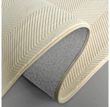 Koberec so vzorom rybej kosti