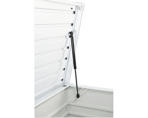 Detail otvorenej skrine na náradie s plynovou pružinou