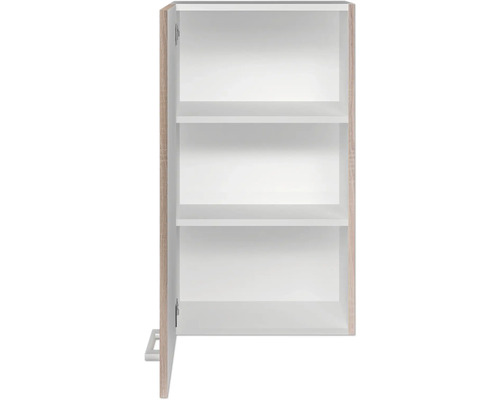 Otvorená závesná skrinka s tromi policami