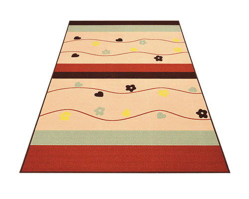 Koberec s pruhmi, srdiečkami a kvetmi