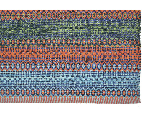 Vzorovaný koberec s geometrickými vzormi