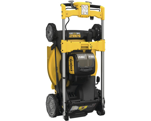 Zložená žltá kosačka na trávu DeWalt pre úsporné skladovanie.