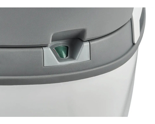 Detailný pohľad na odpadkový kôš s ukazovateľom naplnenia