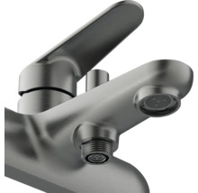 Kovová vodovodná batéria