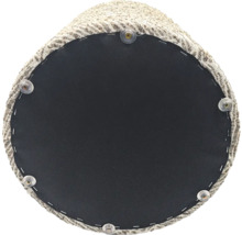 Pohľad na mačaciu jaskyňu zospodu s textilným povrchom a čiernou látkou.