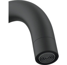 Detailný záber výtoku vodovodnej batérie