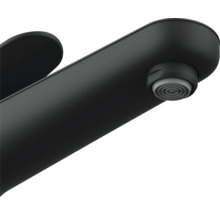 Čierna vodovodná batéria s okrúhlym výtokom