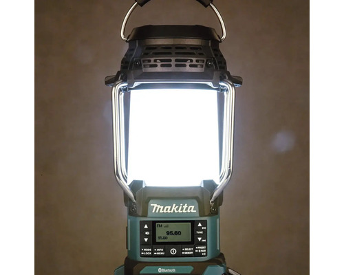 Stavebná lampa Makita s funkciou rádia