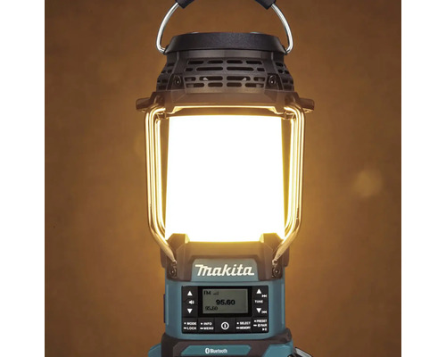 Akumulátorová lampa Makita s funkciou rádia