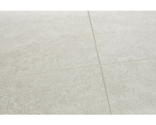 Detailný pohľad na dlaždice s jemnou textúrou