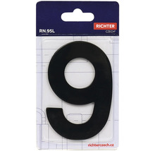 Číslo domu Deväť z plastu