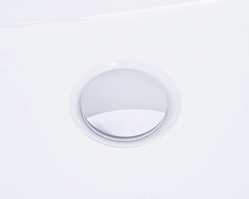 Detailný záber kúpeľňového odtoku