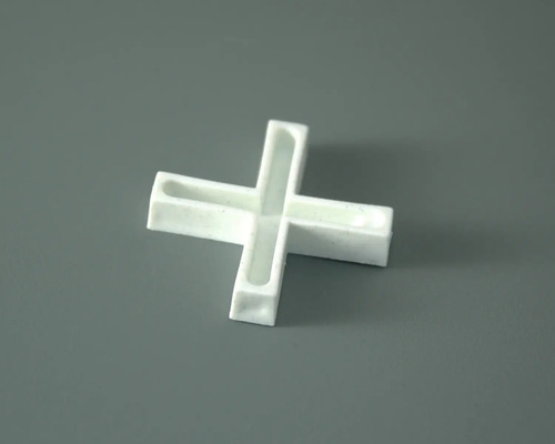 Krížik na obklady pre rovnomerné medzery