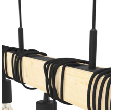 Závesná lampa s dreveným trámom a textilným káblom