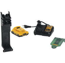 Batéria, nabíjačka, držiak a merací nástroj DeWalt