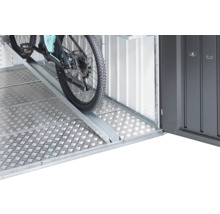 Bicykel v cyklistickom boxe na rampe