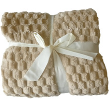 Béžová plyšová deka so stuhou
