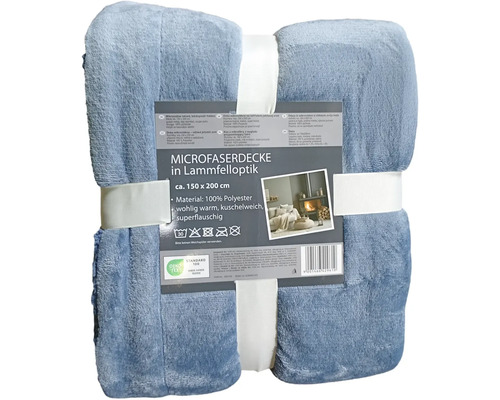 Svetlomodrá deka z mikrovlákna so vzhľadom jahňacej kože, približne 150 krát 200 centimetrov, zo 100 percent polyesteru