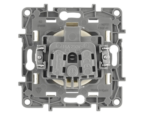 Detailný záber spínača s 16 ampérmi a 250 voltmi