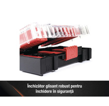 Otvorený kufrík na náradie s priehľadným vekom