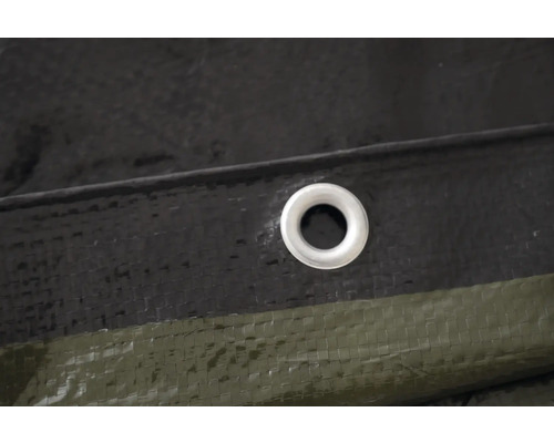 Detail plachty s okom