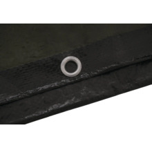 Detail čiernej plachty s očkom