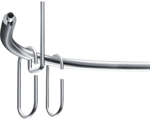 Kovová tyč s háčikmi na uskladnenie