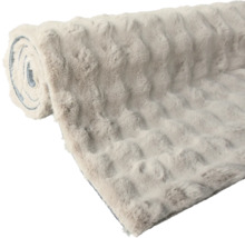 Zrolovaný koberec s mäkkým povrchom