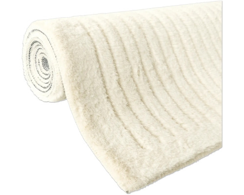 Zrolovaný behúň s rebrovanou štruktúrou