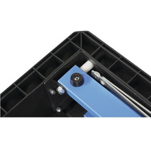 Detailný pohľad na rezačku obkladov s nosným zariadením