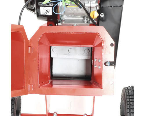 Štiepkovač s otvoreným plniacim otvorom pre vhľad do nožového kotúča