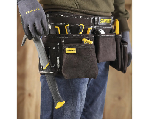 Opasok na náradie Stanley s náradím a kladivom