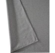 Sivý látkový obrus