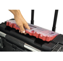 Detailný pohľad na kufor na náradie s vyberateľnou vložkou