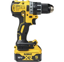 Akumulátorová vŕtačka Dewalt s 18 voltami a 5 ampérhodinami