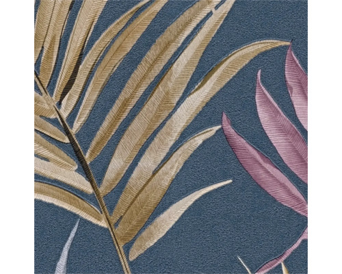 Detail štruktúrovanej tapety s motívom listov