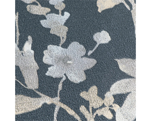 Detailný pohľad na tapetu s kvetinovým vzorom