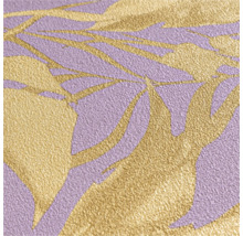 Detail štruktúrovanej tapety s motívom listov