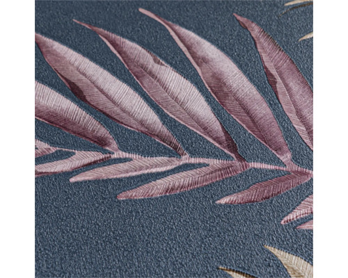 Detail tapety s rastlinným vzorom